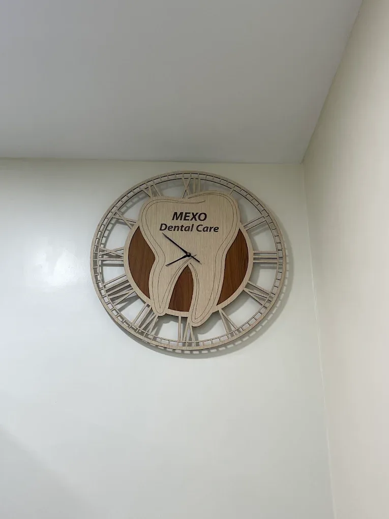 Image showing clock named in clinic name
