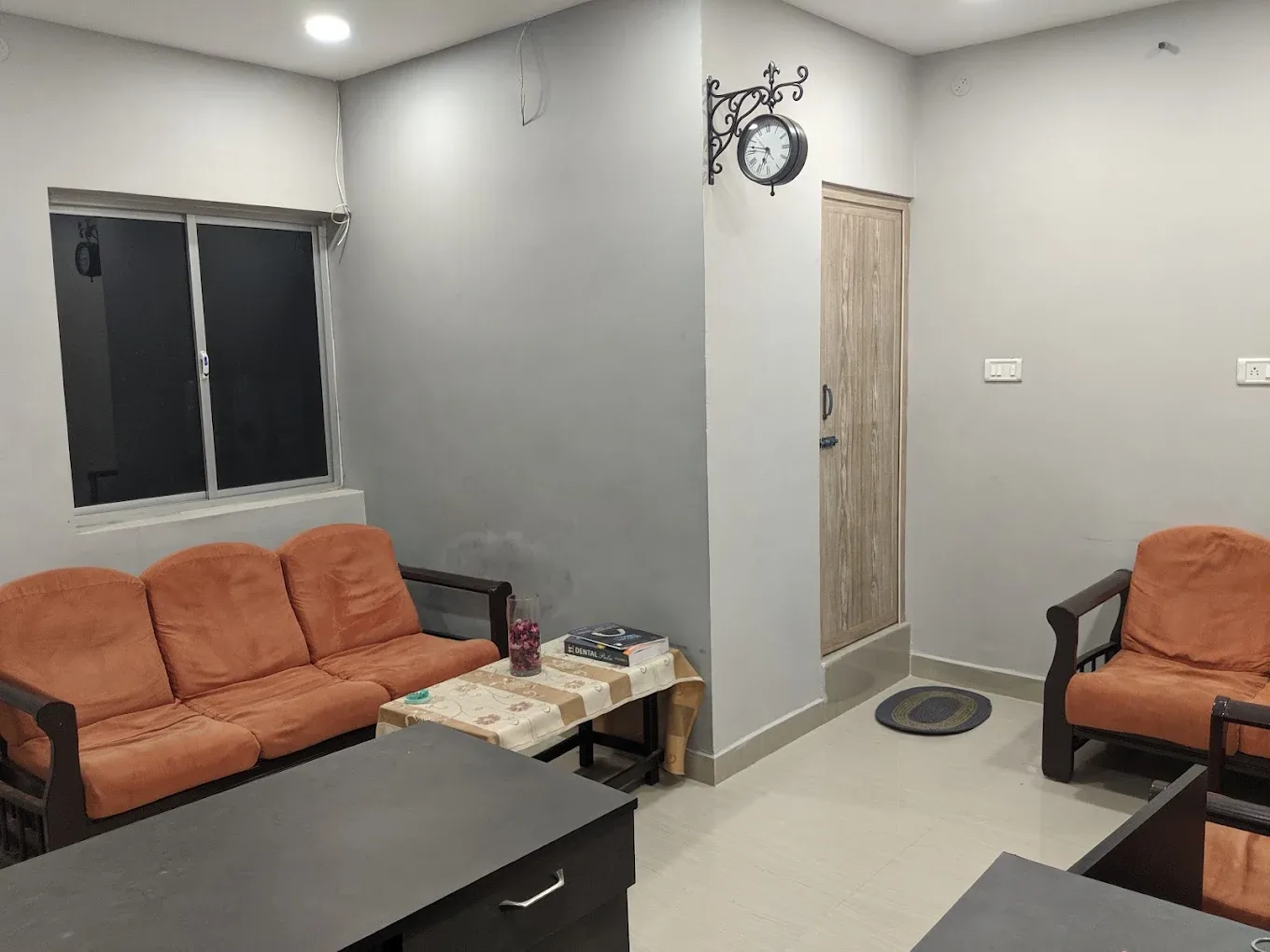 seating arrangement in clinic reception